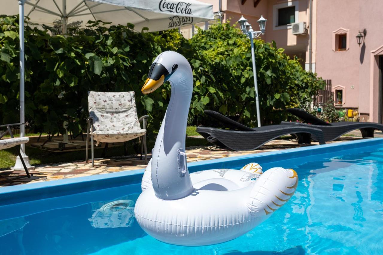 Illes Hotel Szeged Ngoại thất bức ảnh