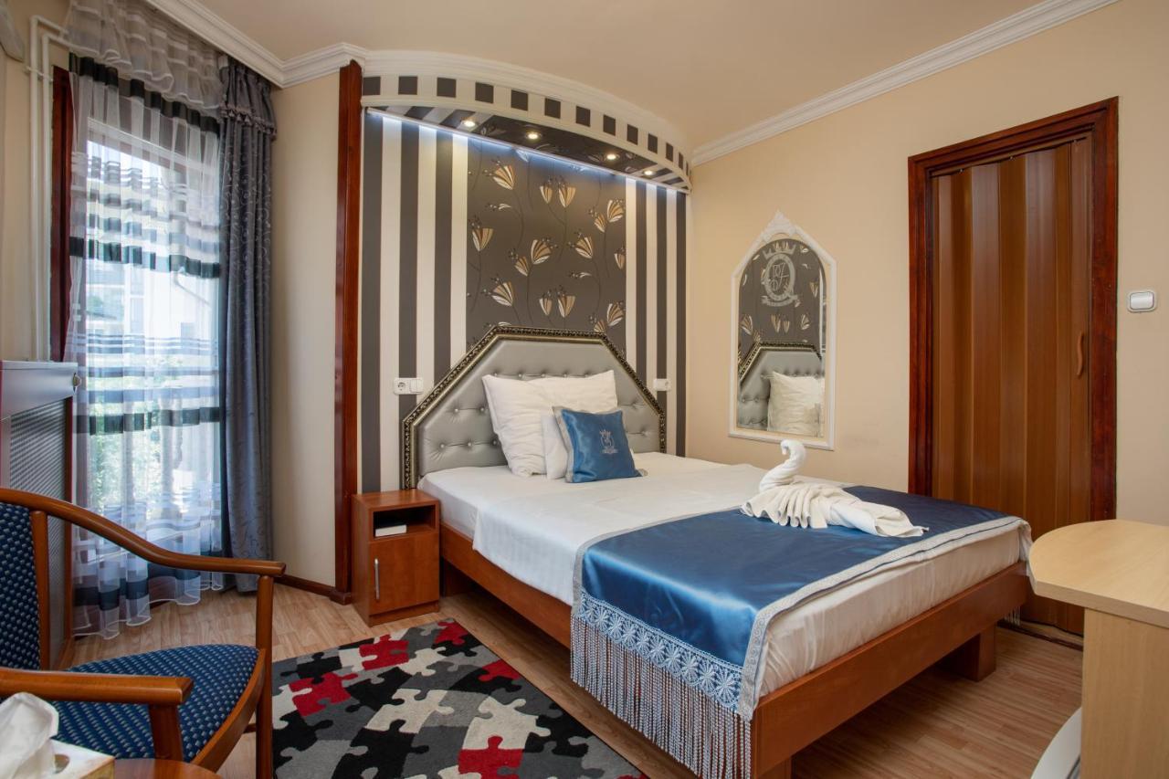 Illes Hotel Szeged Ngoại thất bức ảnh