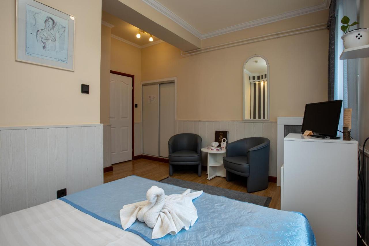 Illes Hotel Szeged Ngoại thất bức ảnh