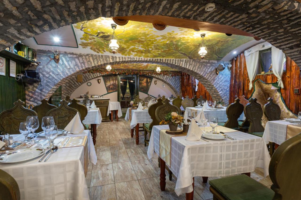 Illes Hotel Szeged Ngoại thất bức ảnh