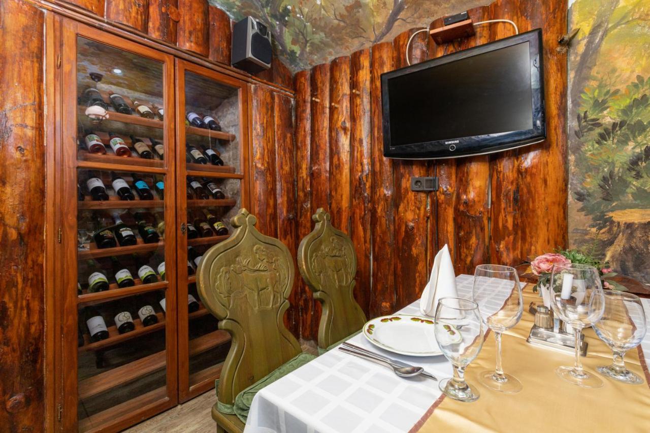 Illes Hotel Szeged Ngoại thất bức ảnh