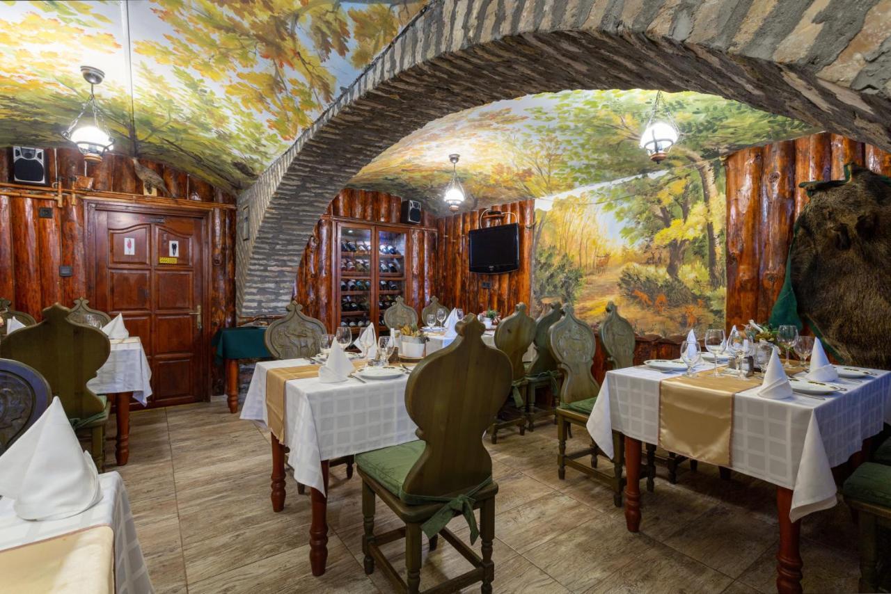 Illes Hotel Szeged Ngoại thất bức ảnh