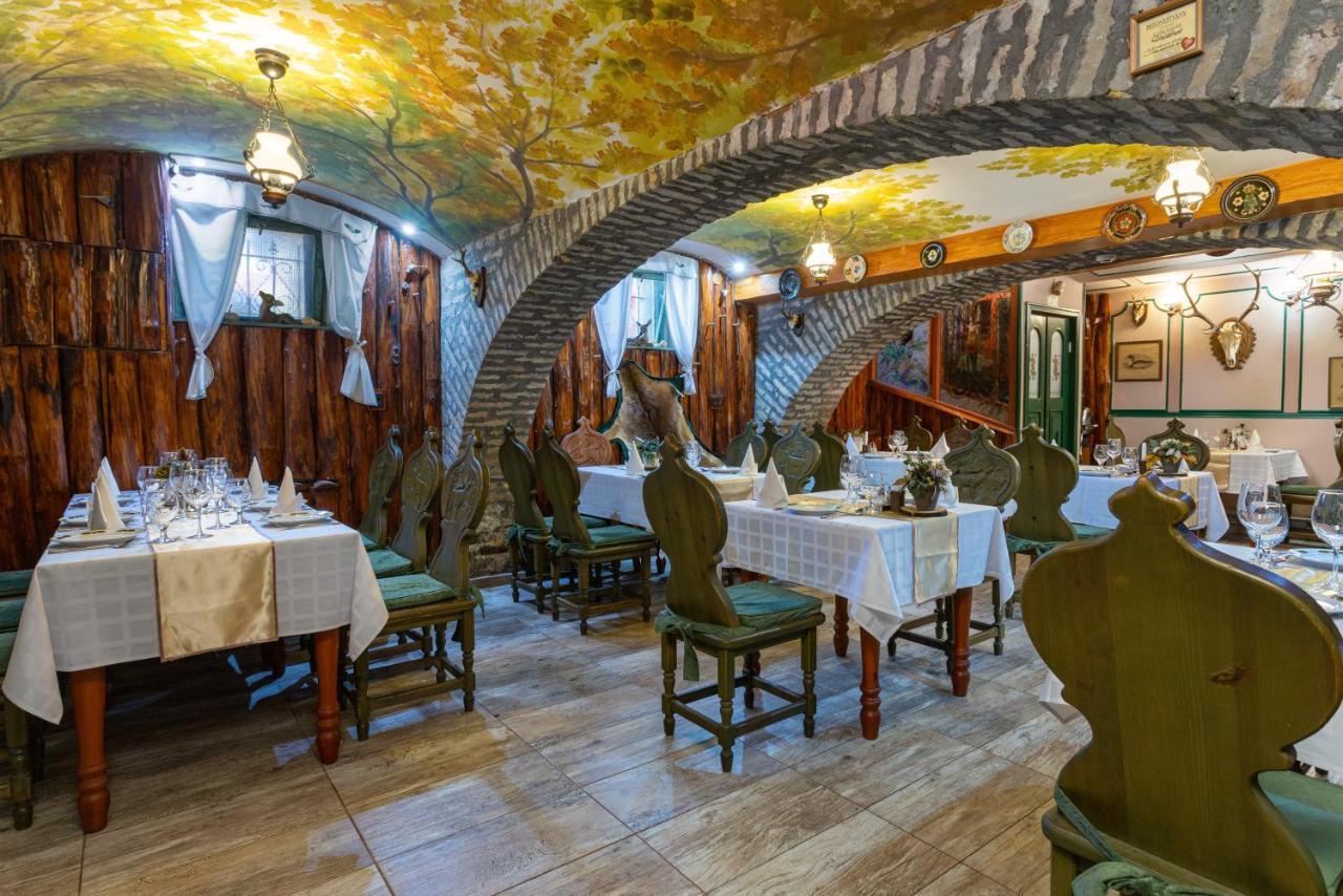 Illes Hotel Szeged Ngoại thất bức ảnh