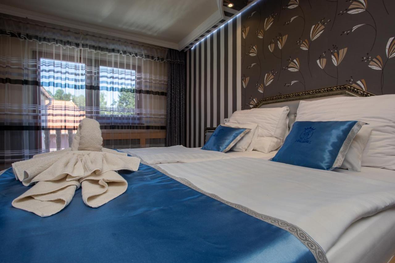 Illes Hotel Szeged Ngoại thất bức ảnh