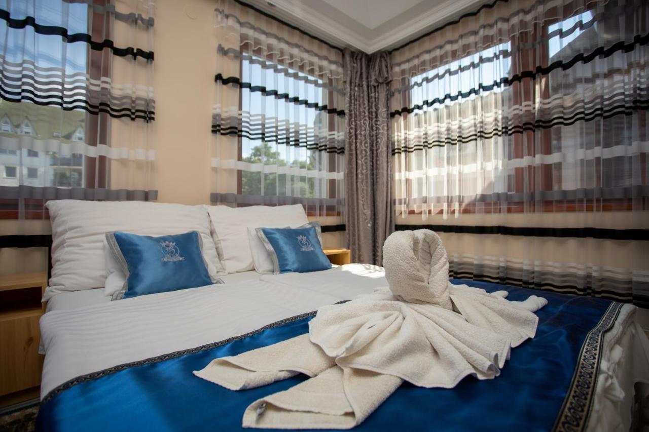 Illes Hotel Szeged Ngoại thất bức ảnh