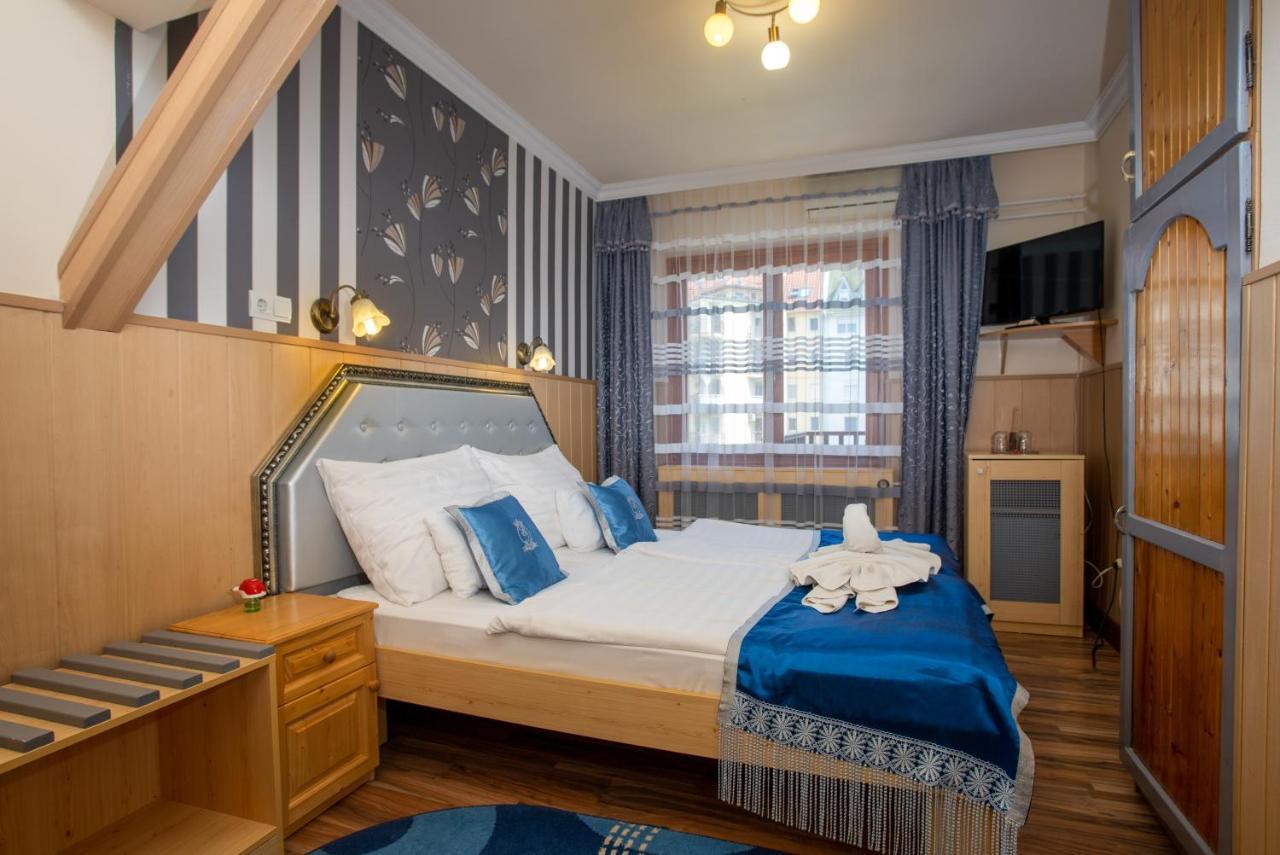 Illes Hotel Szeged Ngoại thất bức ảnh