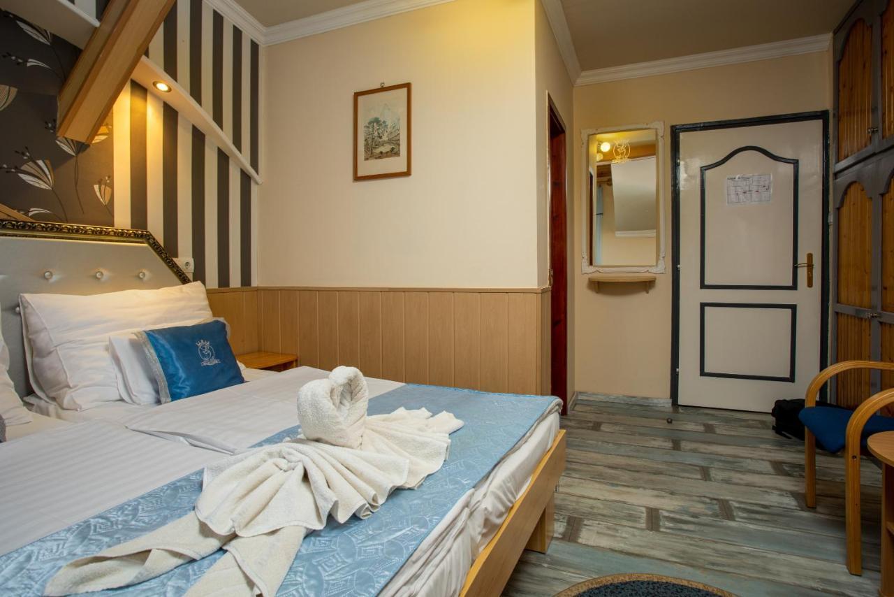 Illes Hotel Szeged Ngoại thất bức ảnh
