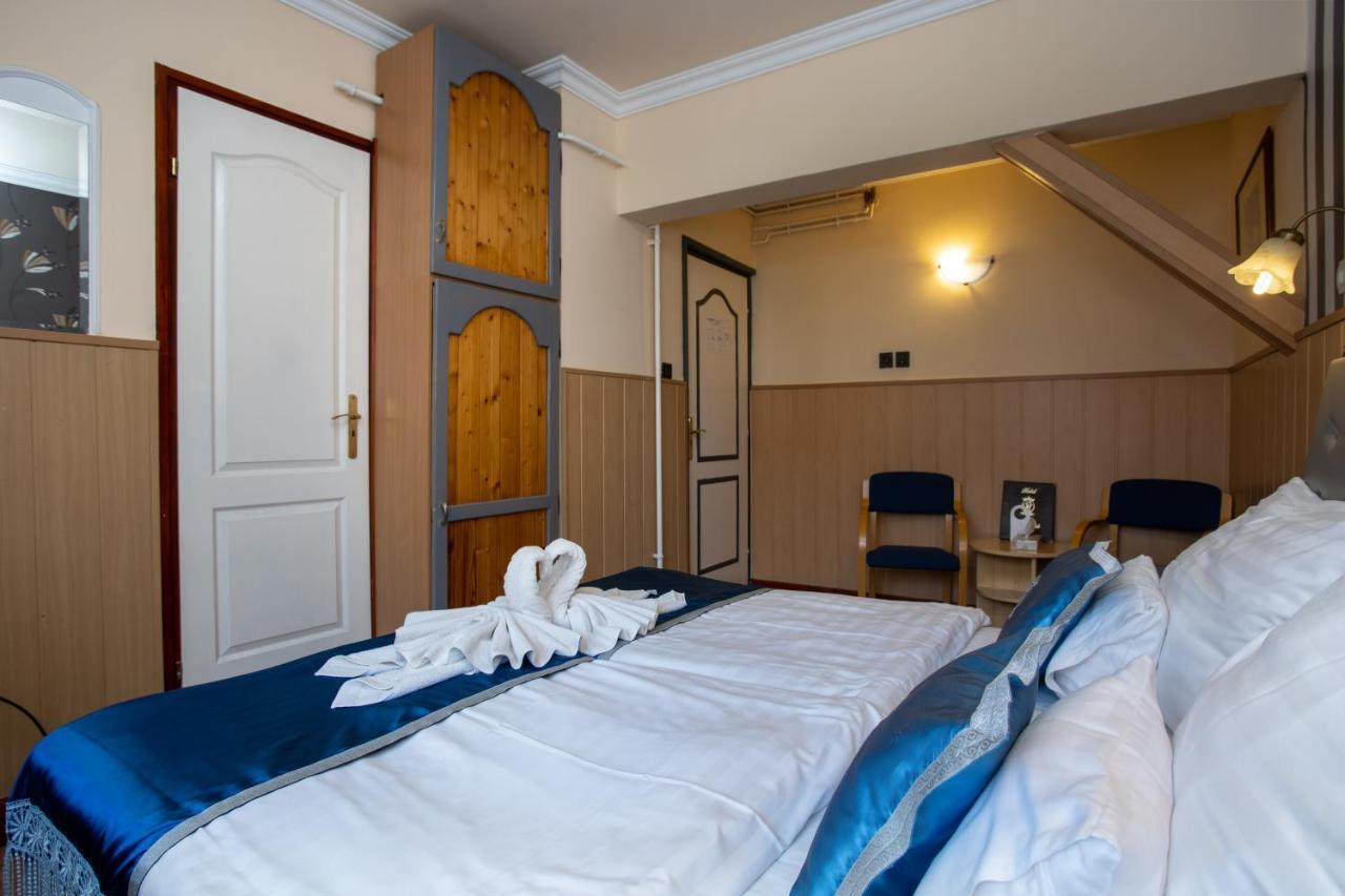 Illes Hotel Szeged Ngoại thất bức ảnh