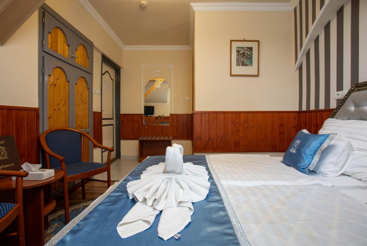 Illes Hotel Szeged Ngoại thất bức ảnh